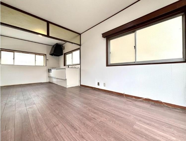 2LDK house in Suma Ward, Kobe, Hyogo - Photo 1