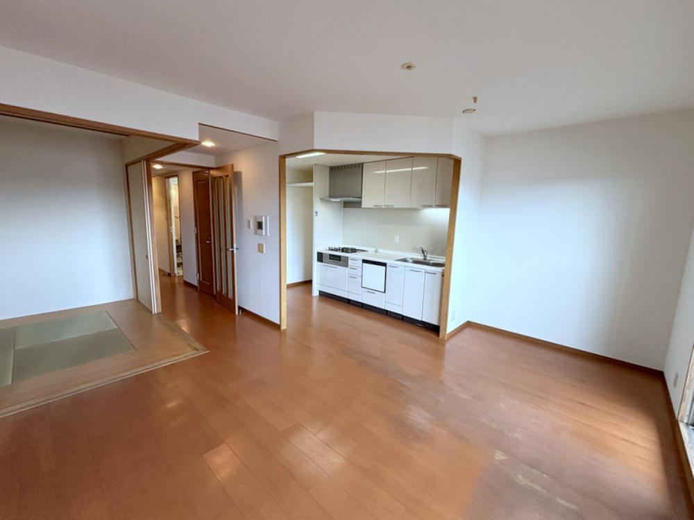 3LDK apartment in Nishi Ward, Sakai, Osaka - Photo 1