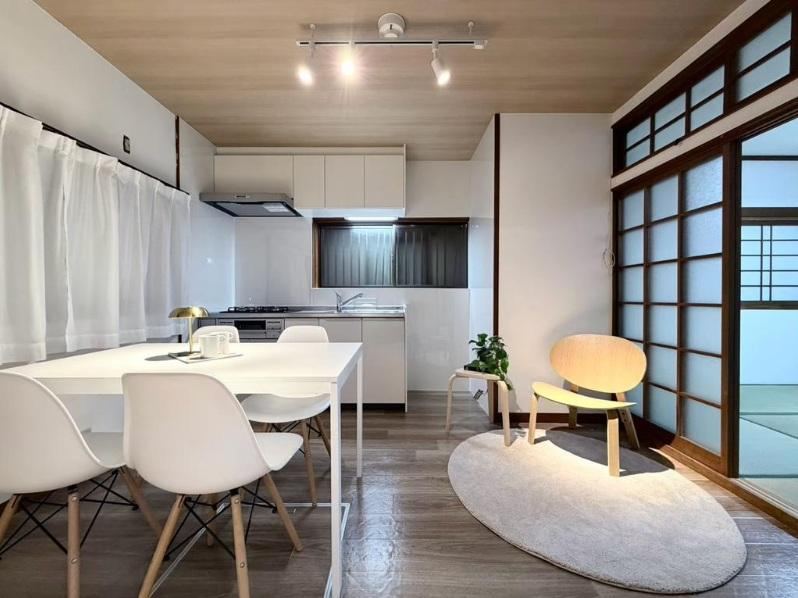 4DK house in Hirakata, Osaka - Photo 1