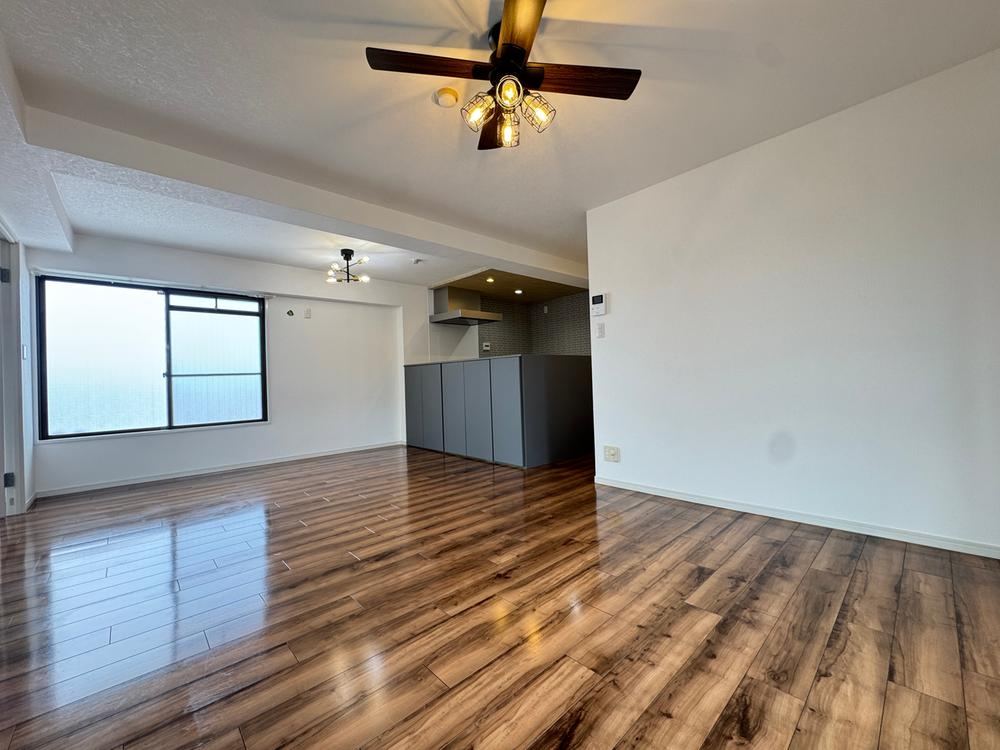 3LDK apartment in Higashinari Ward, Osaka - Photo 1