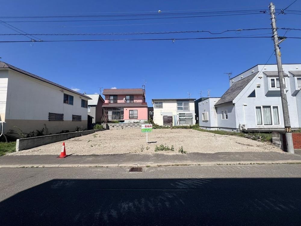 212 m² land in Higashi Ward, Sapporo, Hokkaido - Photo 1