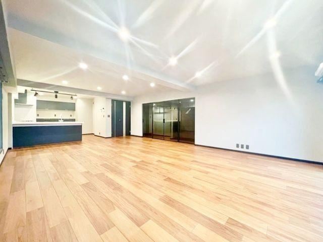 3LDK apartment in Shinagawa Ward, Tokyo - Photo 1