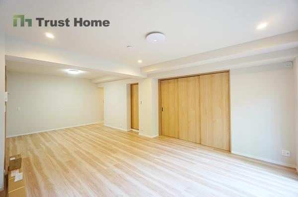 3LDK apartment in Nishinomiya, Hyogo - Photo 1