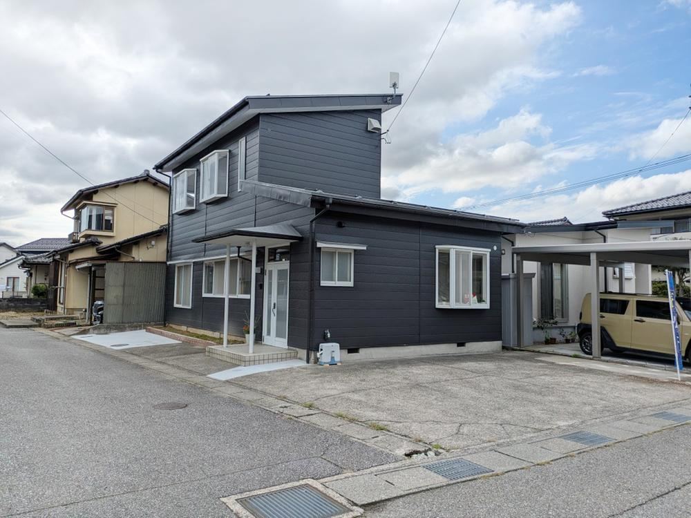 2LDK house in Toyama, Toyama - Photo 1