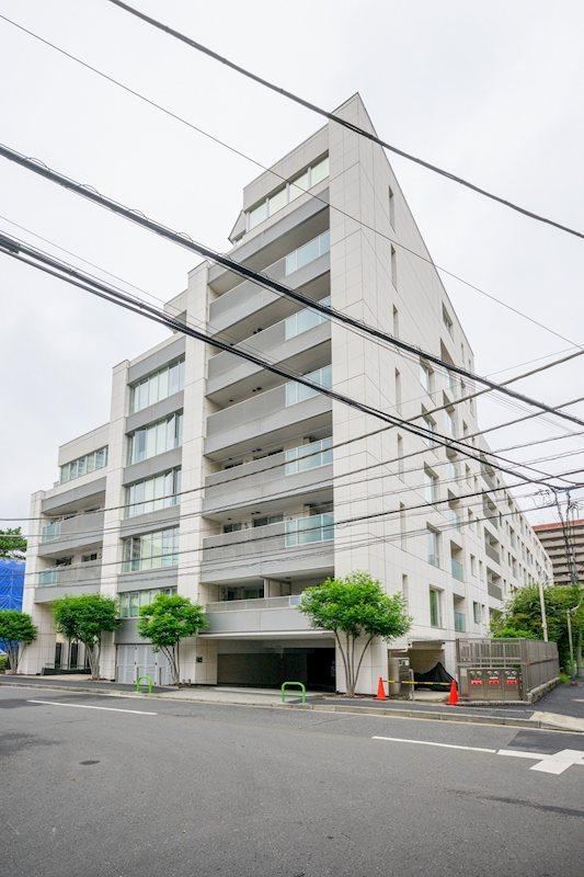 1LDK apartment in Minato Ward, Tokyo - Photo 1