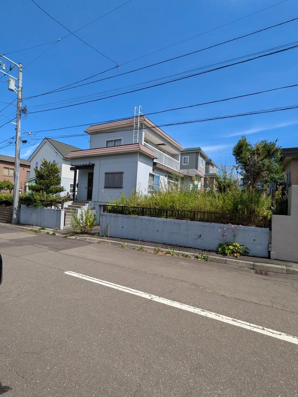 256 m² land in Minami Ward, Sapporo, Hokkaido - Photo 1
