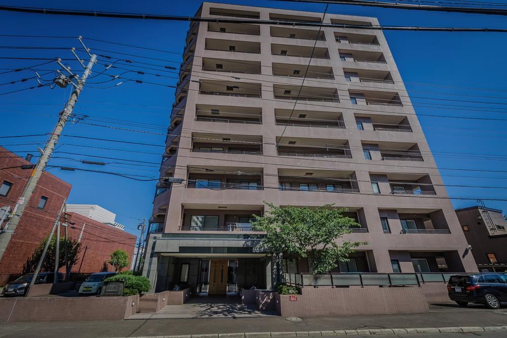 3LDK apartment in Chuo Ward, Sapporo, Hokkaido - Photo 1