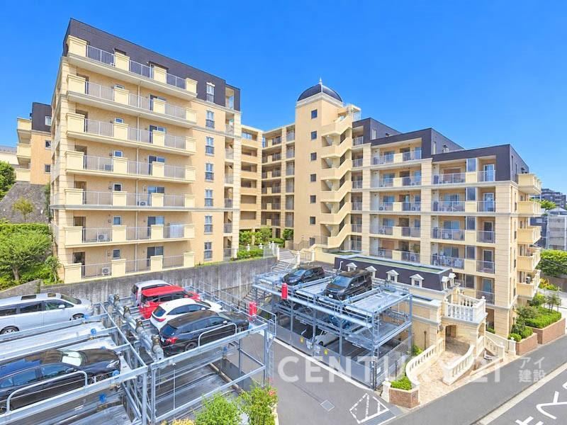 3LDK apartment in Sakae Ward, Yokohama, Kanagawa - Photo 1