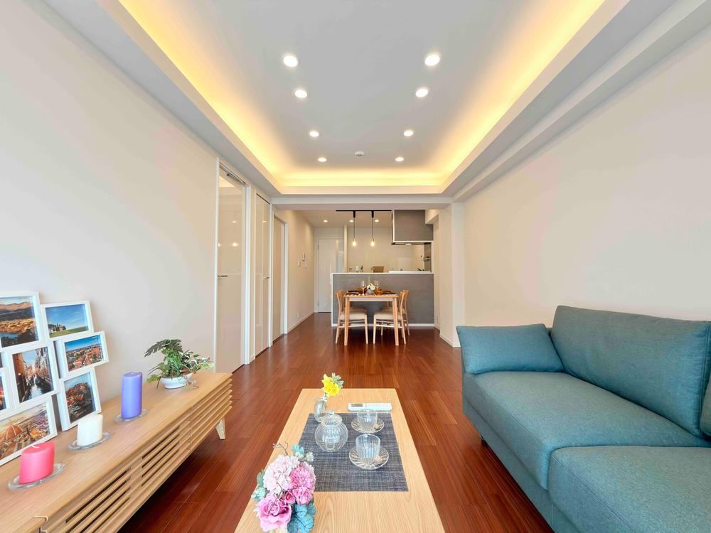 3LDK apartment in Shibuya Ward, Tokyo - Photo 1