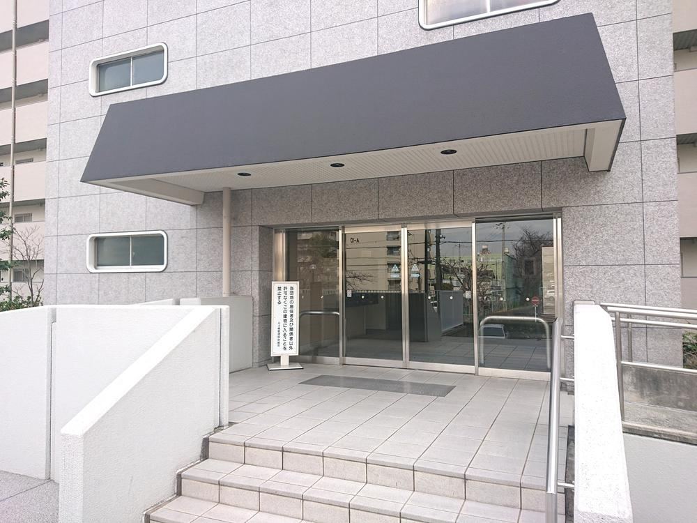 3LDK apartment in Suita, Osaka - Photo 1