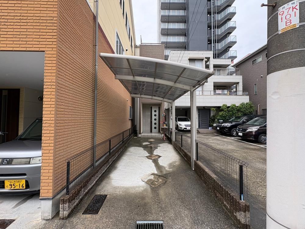 4LDK house in Higashinari Ward, Osaka - Photo 1