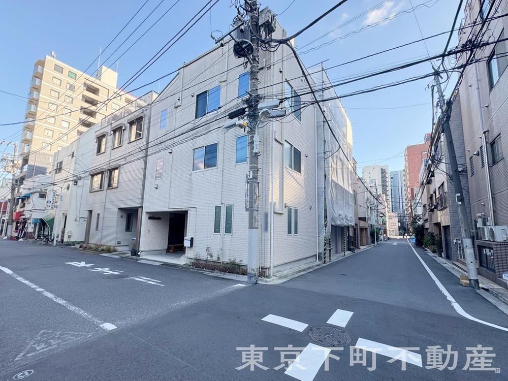4LDK house in Taito Ward, Tokyo - Photo 1