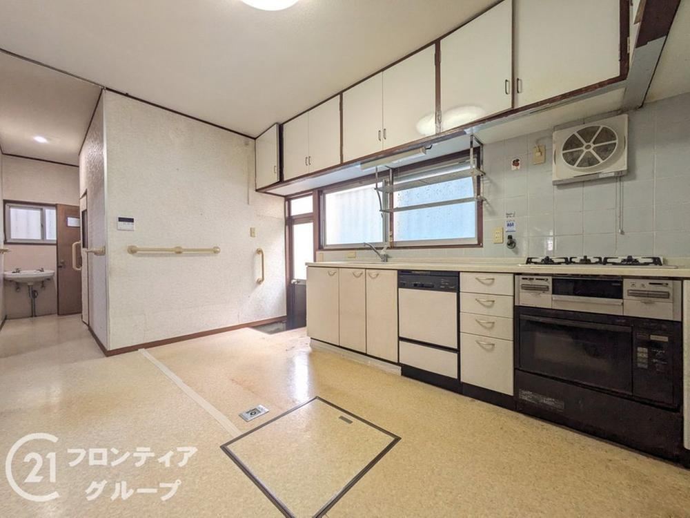 4DK house in Suma Ward, Kobe, Hyogo - Photo 1