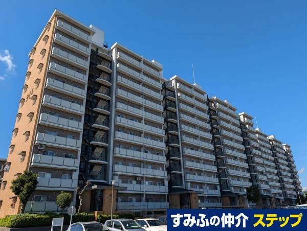 4LDK apartment in Kashiwa, Chiba - Photo 1