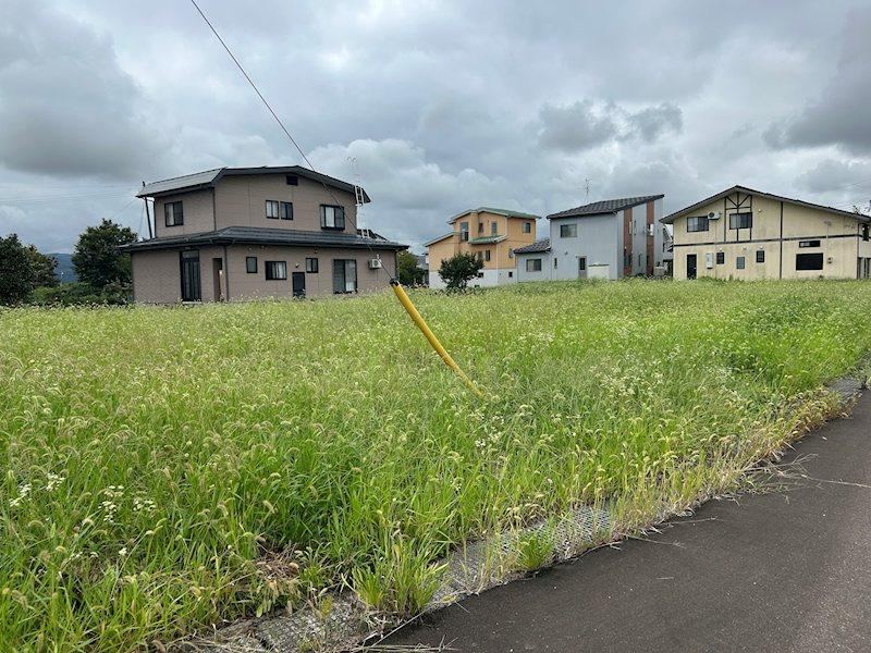 823 m² land in Joetsu, Niigata - Photo 1