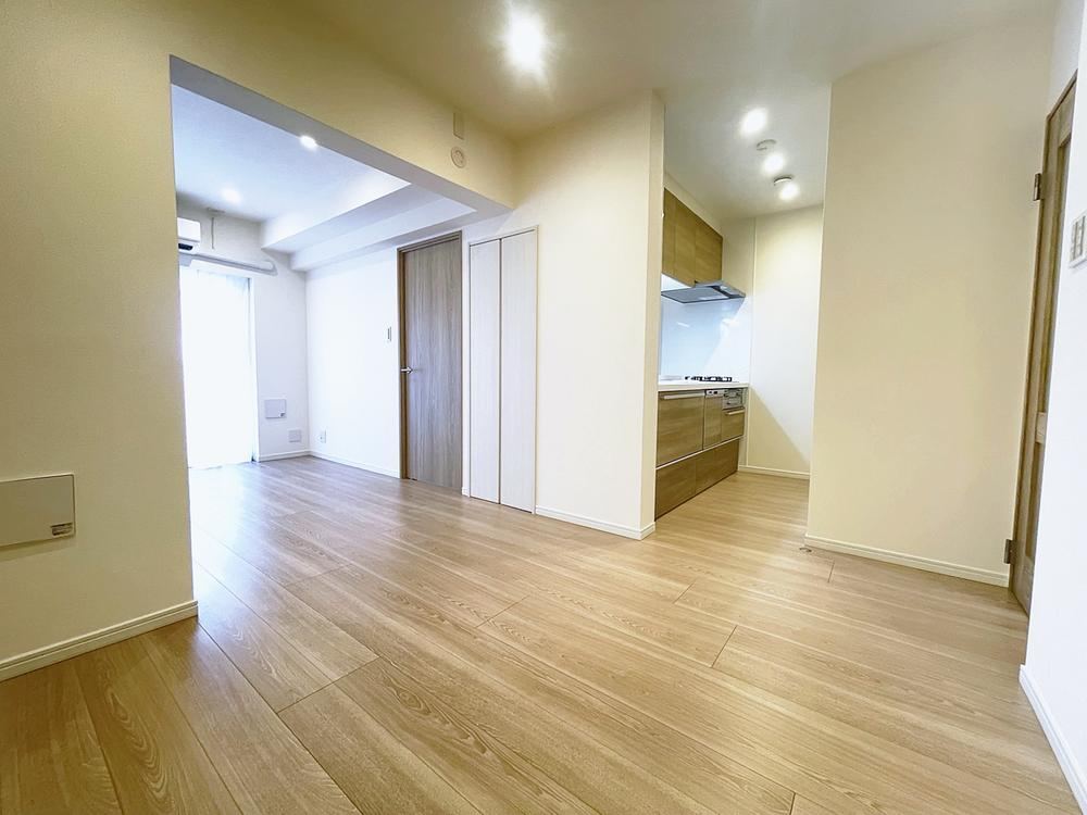 2LDK apartment in Shinjuku Ward, Tokyo - Photo 1
