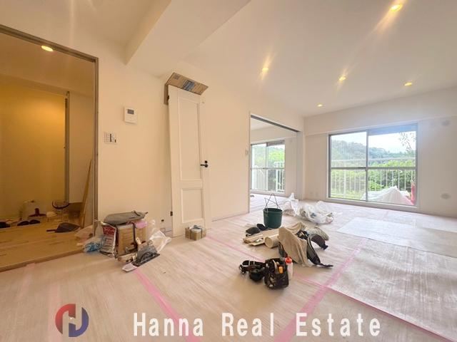 3LDK apartment in Isogo Ward, Yokohama, Kanagawa - Photo 1