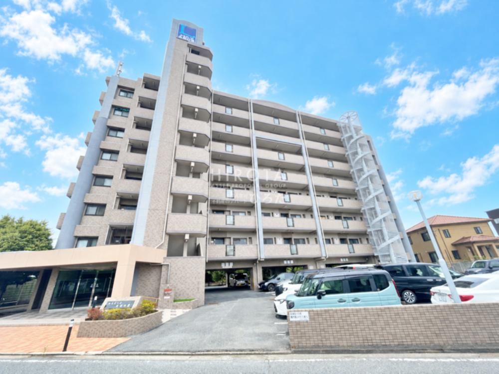 4LDK apartment in Yahatanishi Ward, Kitakyushu, Fukuoka - Photo 1
