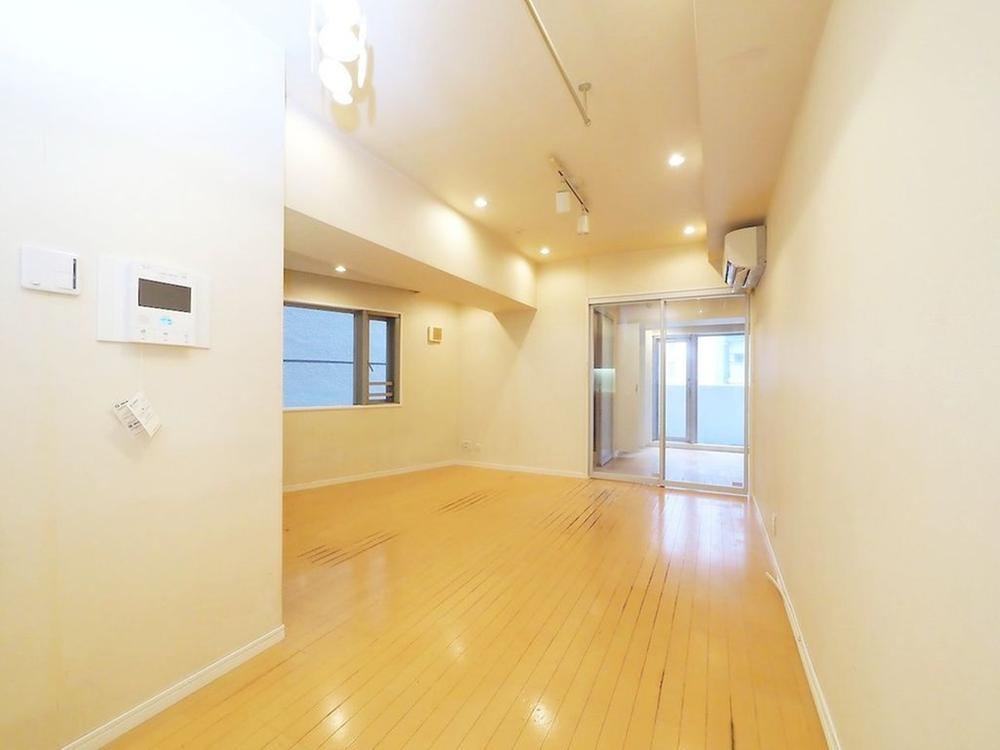 2LDK apartment in Chuo Ward, Tokyo - Photo 1