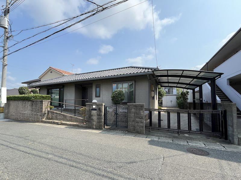 4LDK+S house in Shimonoseki, Yamaguchi - Photo 1