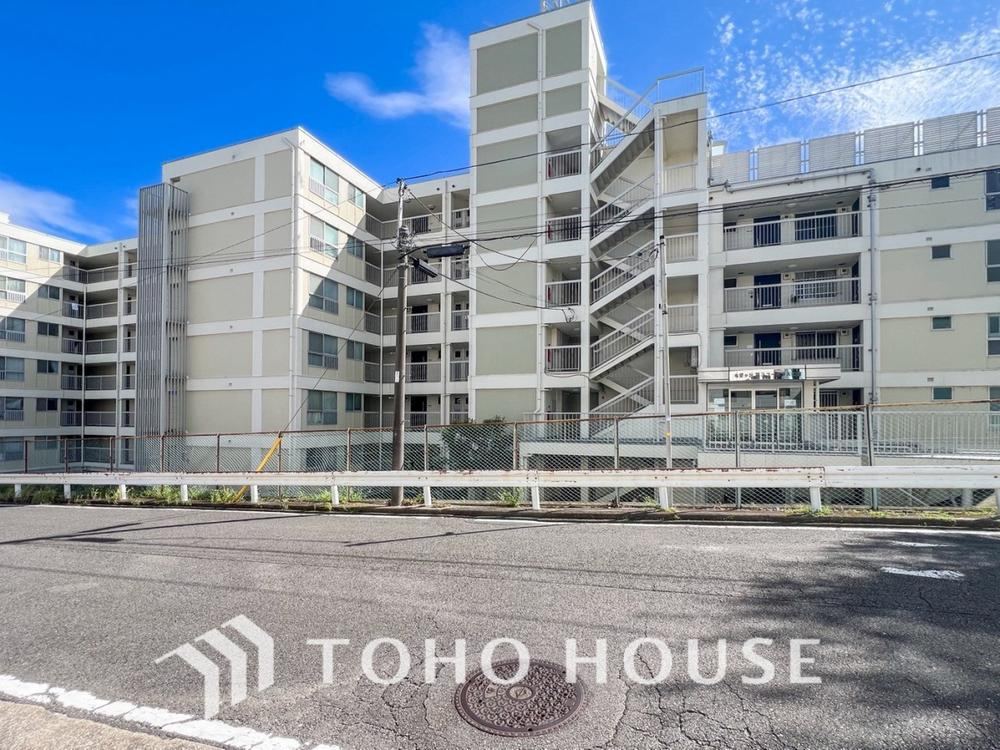 2LDK apartment in Asahi Ward, Yokohama, Kanagawa - Photo 1