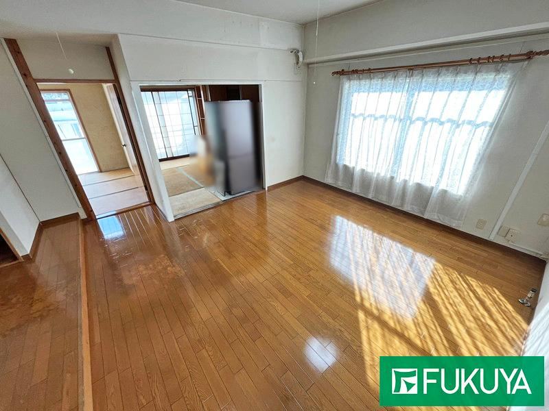 4LDK apartment in Himeji, Hyogo - Photo 1