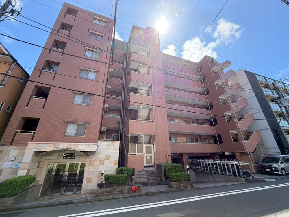 3LDK apartment in Nishi Ward, Yokohama, Kanagawa - Photo 1