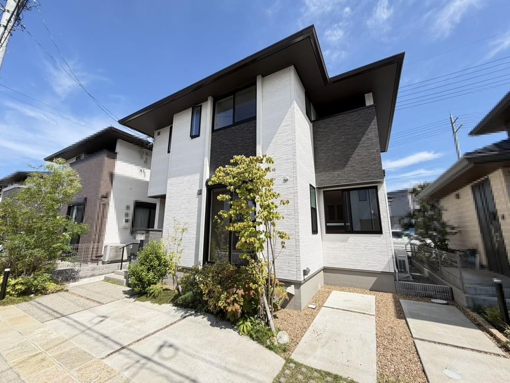 3LDK+2S house in Katano, Osaka - Photo 1