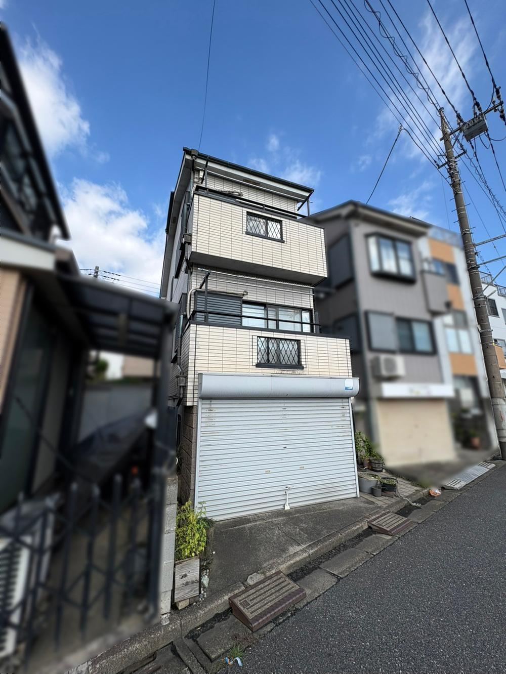 3DK house in Warabi, Saitama - Photo 1