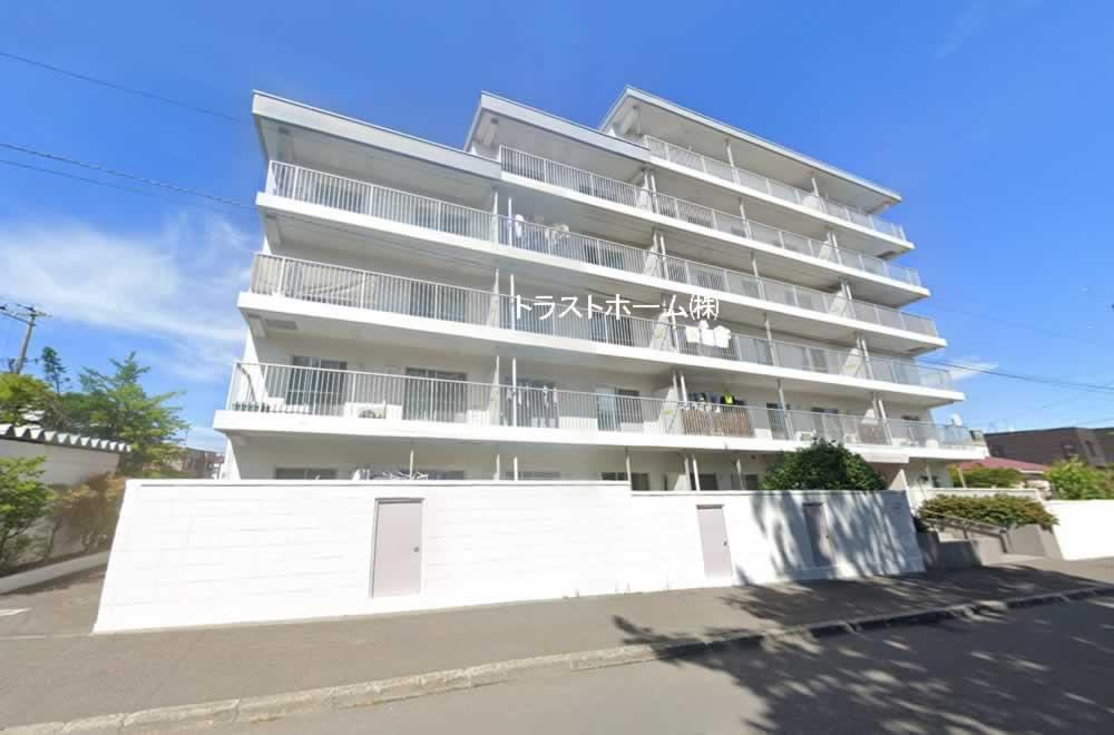 3LDK apartment in Chuo Ward, Sapporo, Hokkaido - Photo 1
