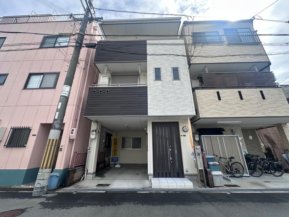 4LDK house in Taisho Ward, Osaka - Photo 1