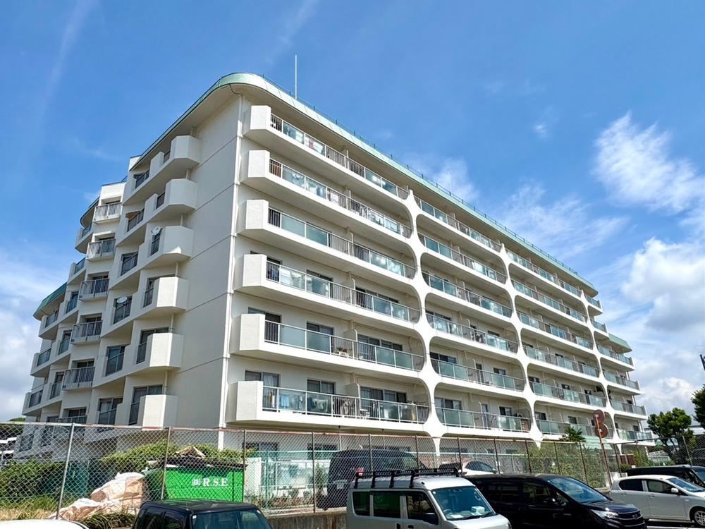 3LDK apartment in Tarumi Ward, Kobe, Hyogo - Photo 1