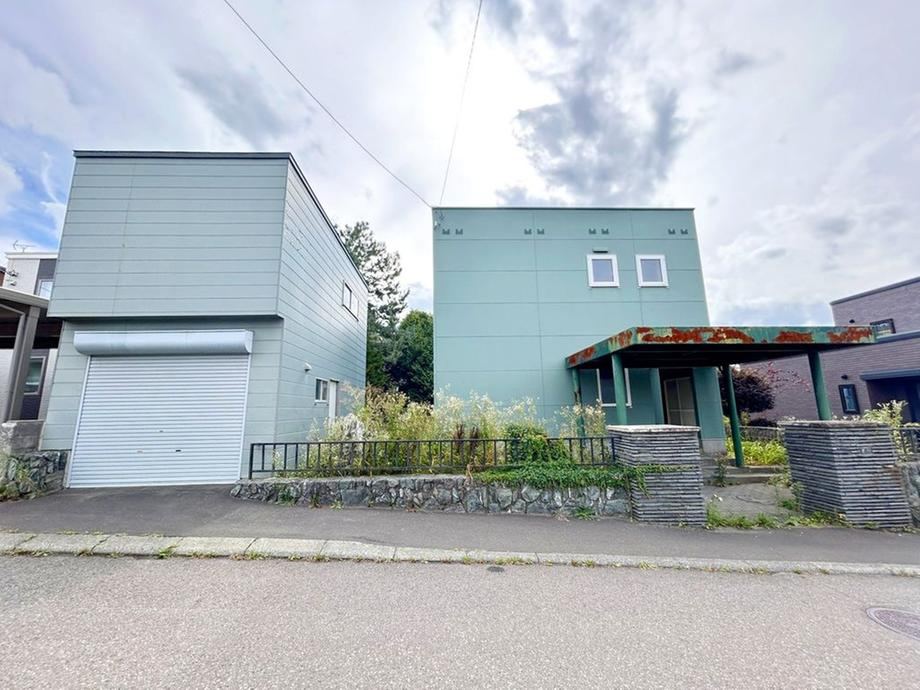 330 m² land in Toyohira Ward, Sapporo, Hokkaido - Photo 1