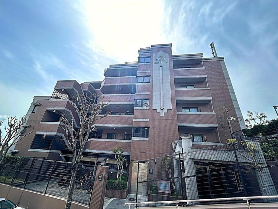 3LDK apartment in Chuo Ward, Fukuoka - Photo 1