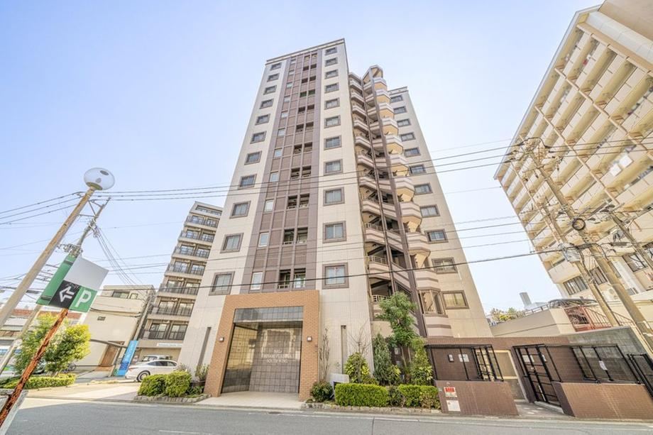 4LDK apartment in Hakata Ward, Fukuoka - Photo 1
