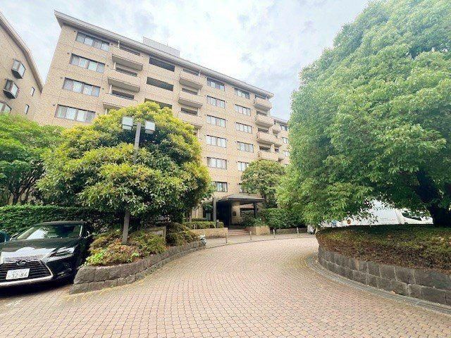 1LDK apartment in Shibuya Ward, Tokyo - Photo 1