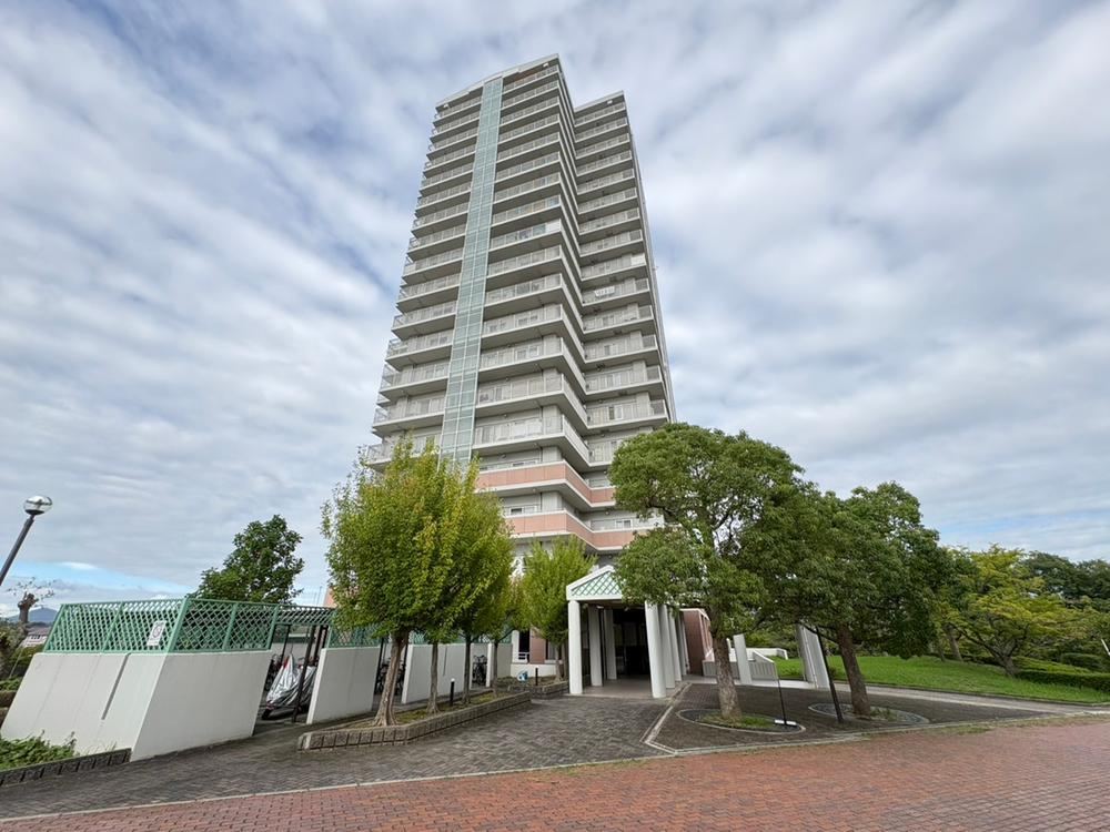 3LDK apartment in Sanda, Hyogo - Photo 1