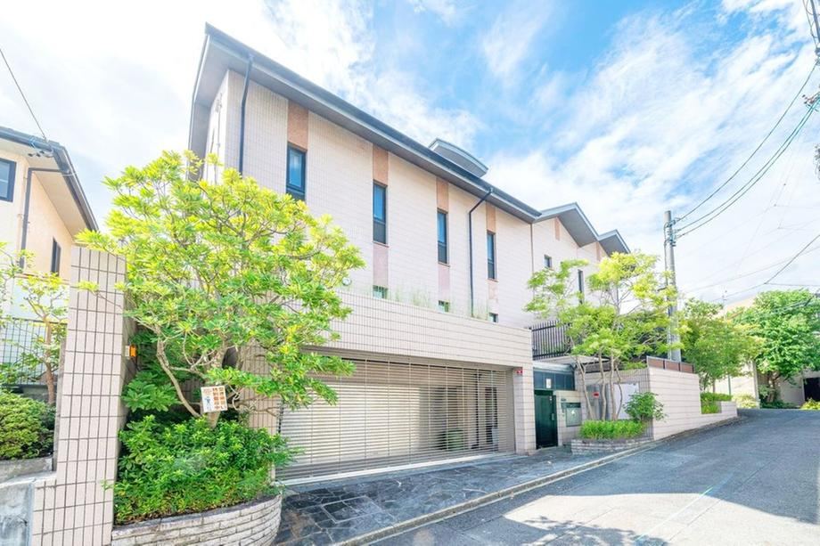 4LDK+S house in Chikusa Ward, Nagoya, Aichi - Photo 1