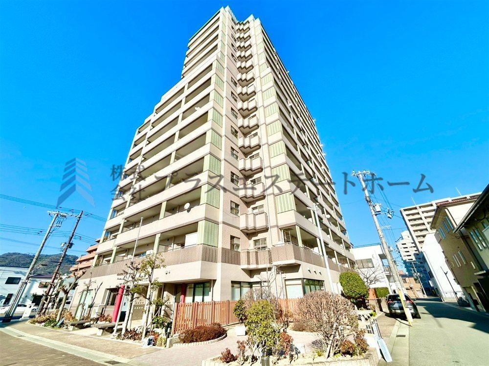 3LDK apartment in Nagata Ward, Kobe, Hyogo - Photo 1