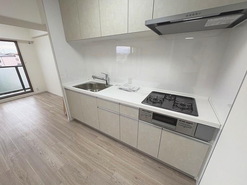3LDK apartment in Ikeda, Osaka - Photo 1