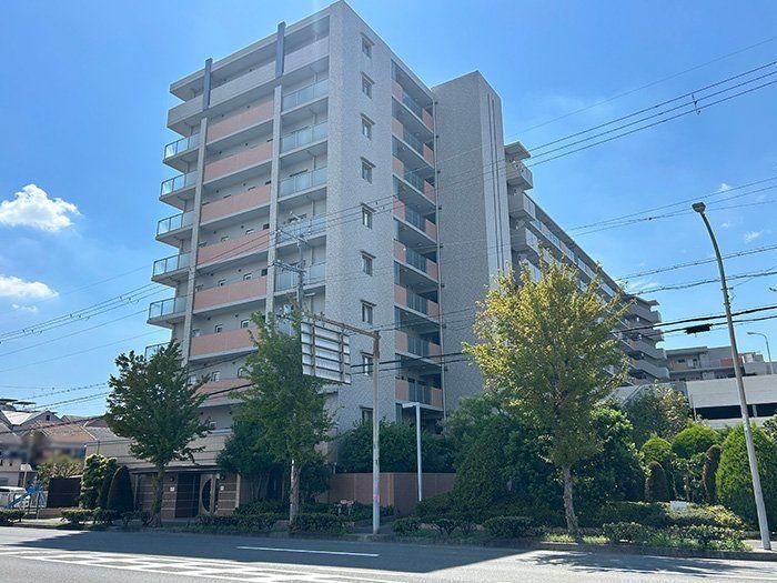 3LDK apartment in Hirakata, Osaka - Photo 1