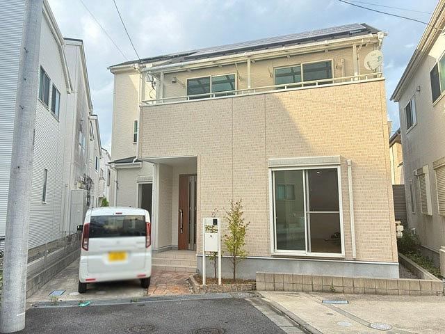 4LDK house in Katsushika Ward, Tokyo - Photo 1