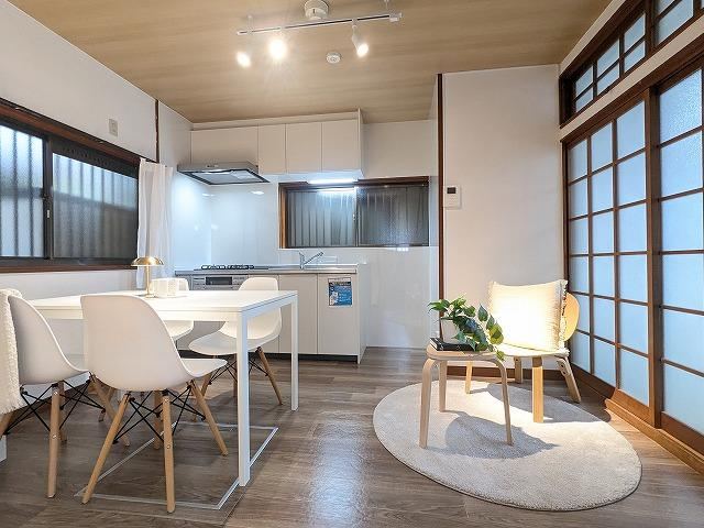 4DK house in Hirakata, Osaka - Photo 1