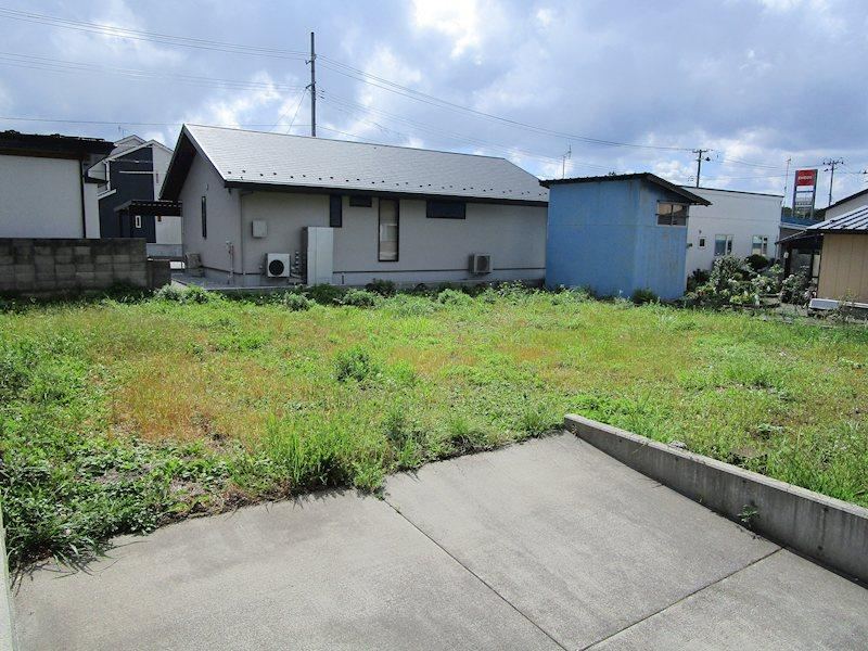 276 m² land in Hachinohe, Aomori - Photo 1