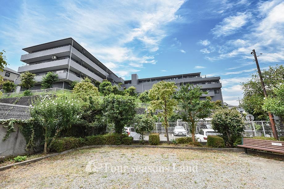 2LDK apartment in Fujisawa, Kanagawa - Photo 1