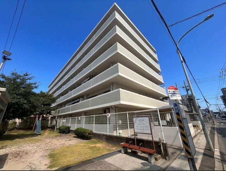 4LDK apartment in Minami Ward, Fukuoka - Photo 1