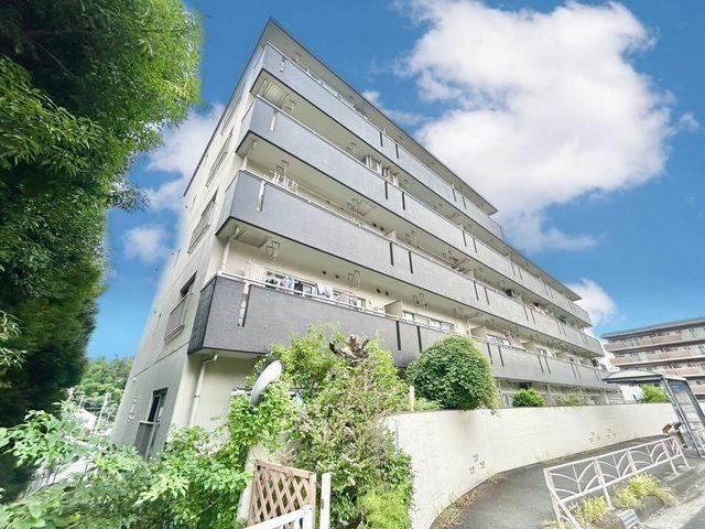 2LDK apartment in Tsurumi Ward, Yokohama, Kanagawa - Photo 1