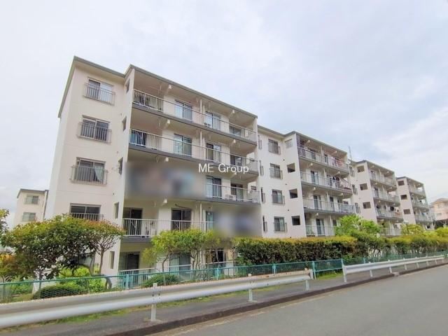 2LDK apartment in Isogo Ward, Yokohama, Kanagawa - Photo 1