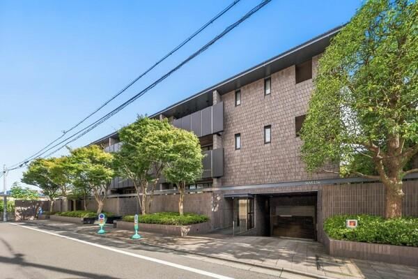 2LDK apartment in Shinagawa Ward, Tokyo - Photo 1