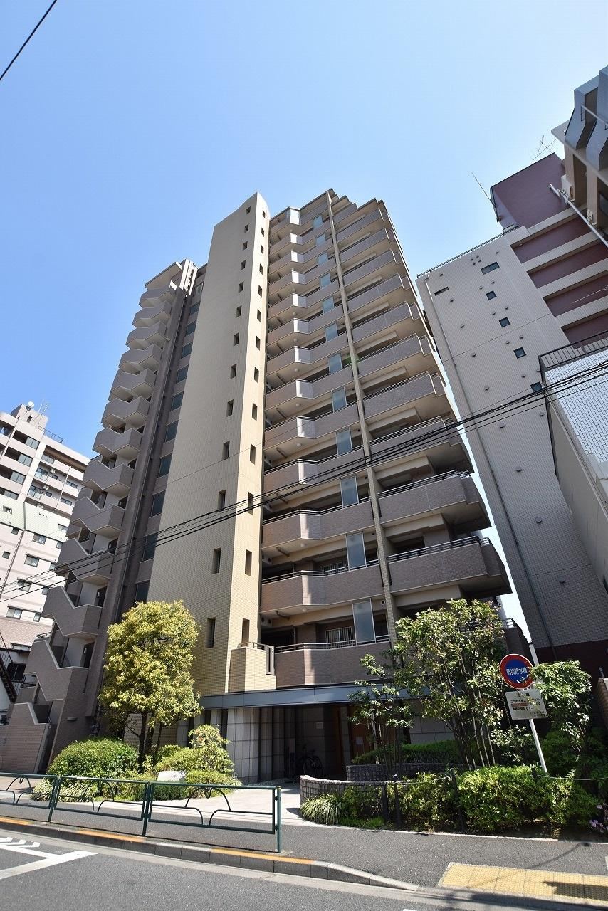 2LDK+S apartment in Edogawa Ward, Tokyo - Photo 1